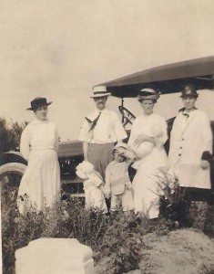 Judith o Rudolf med barnen och...